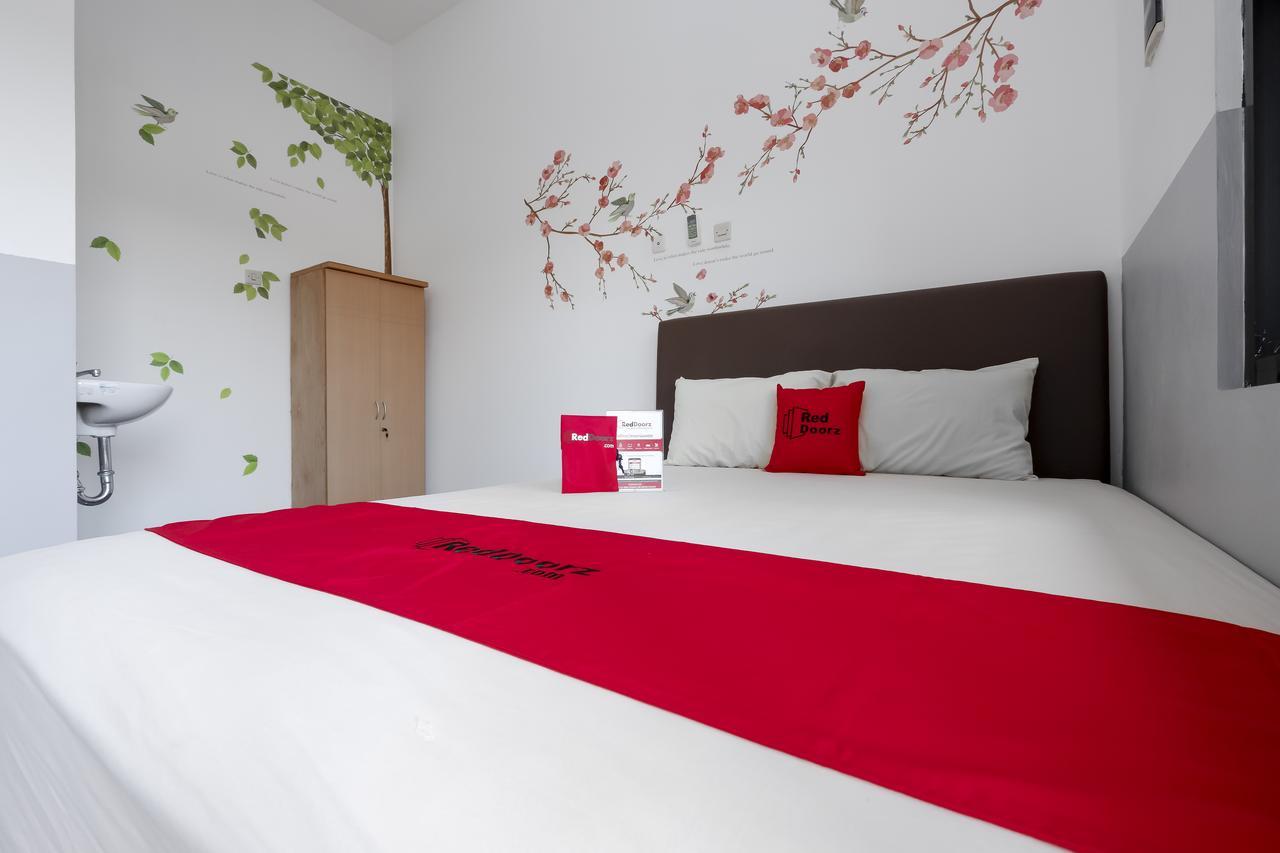 Reddoorz @ Prambanan Timur Raya Semarang Exterior photo