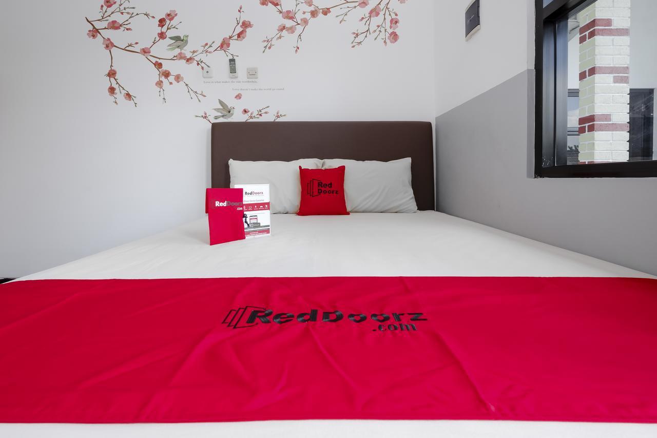 Reddoorz @ Prambanan Timur Raya Semarang Exterior photo